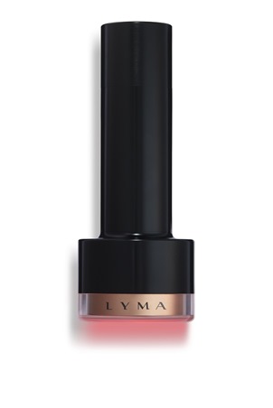 هكذا تحافظين على شباب بشرتك